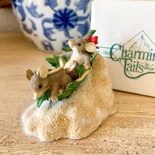 Charming Tails Figurine "Flying Leaf Saucer"