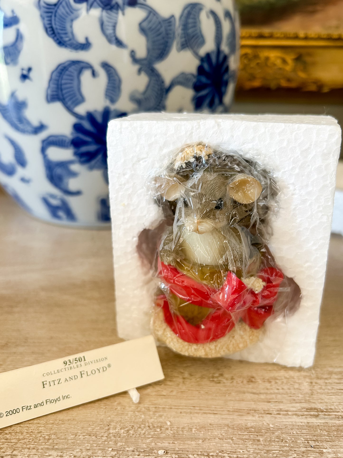 Charming Tails Lidded Box Figurine "Holly Day Dreams"