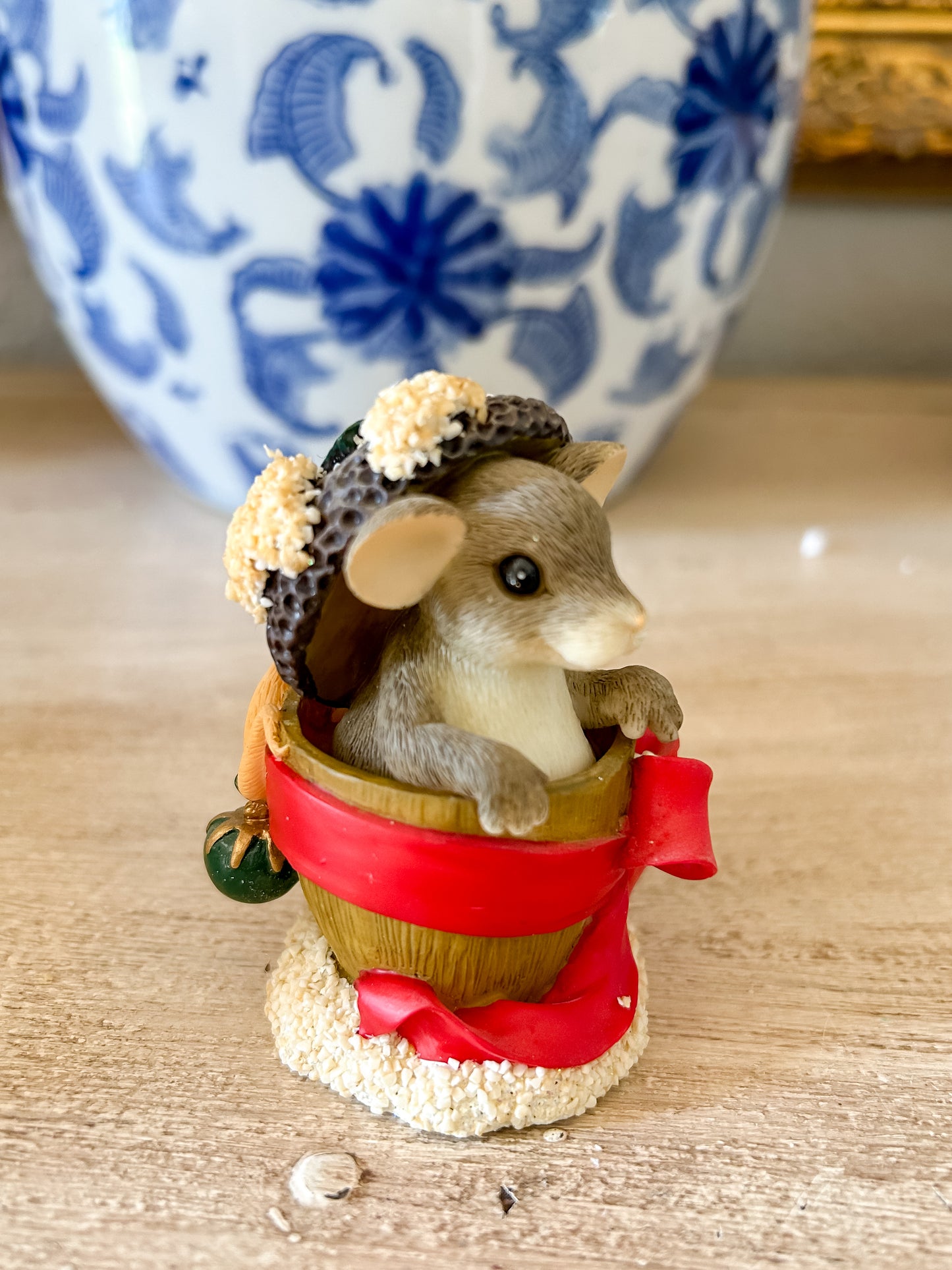 Charming Tails Lidded Box Figurine "Holly Day Dreams"