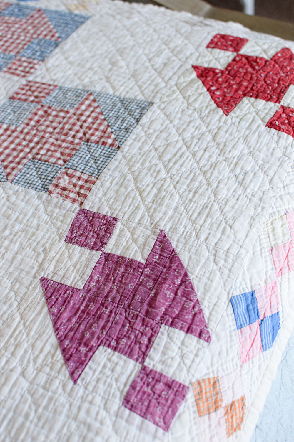 Vintage Muslin Anvil Pattern Quilt