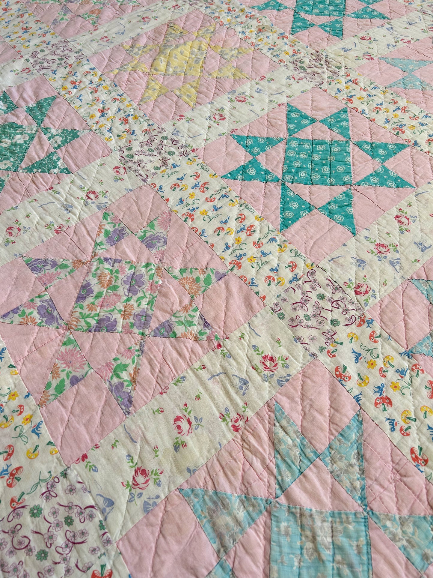 Feedsack Ohio Star Cutter Quilt