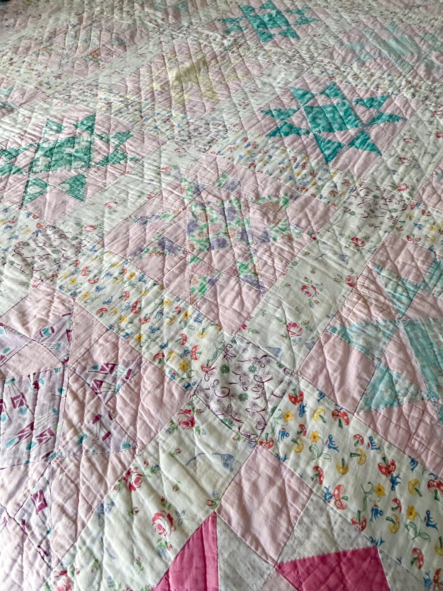 Feedsack Ohio Star Cutter Quilt