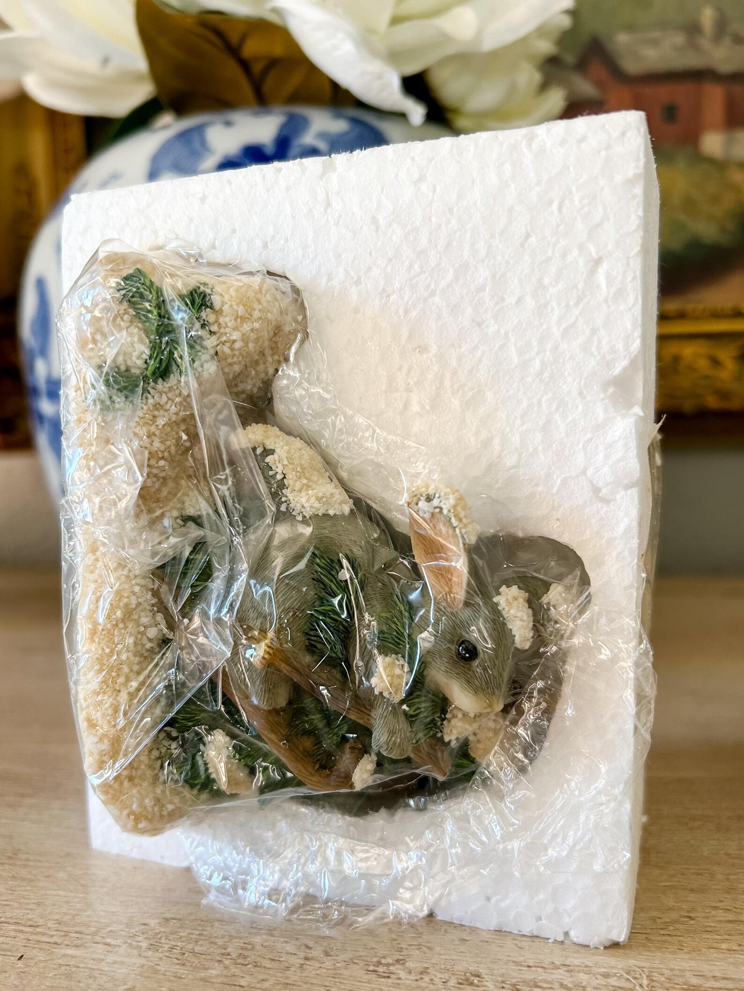 Charming Tails Figurine "Who Put that Tree There?"