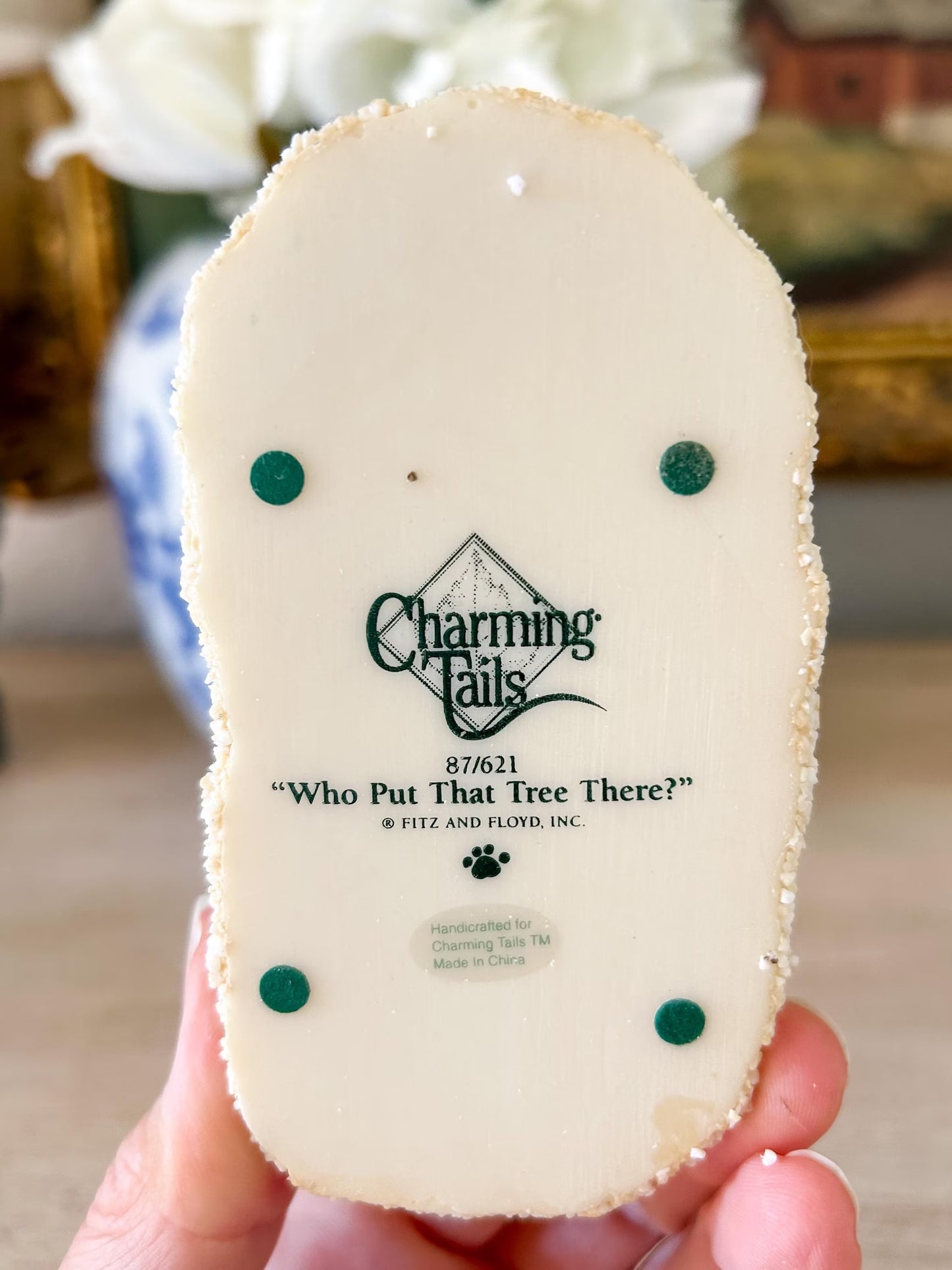 Charming Tails Figurine "Who Put that Tree There?"